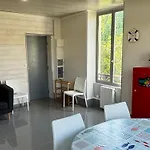 Grand 3p Avec Jardin, Proche Centre, Calme - - Fr-1-487-367 *