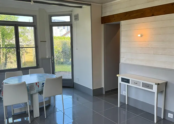Grand 3p Avec Jardin, Proche Centre, Calme - - Fr-1-487-367 *